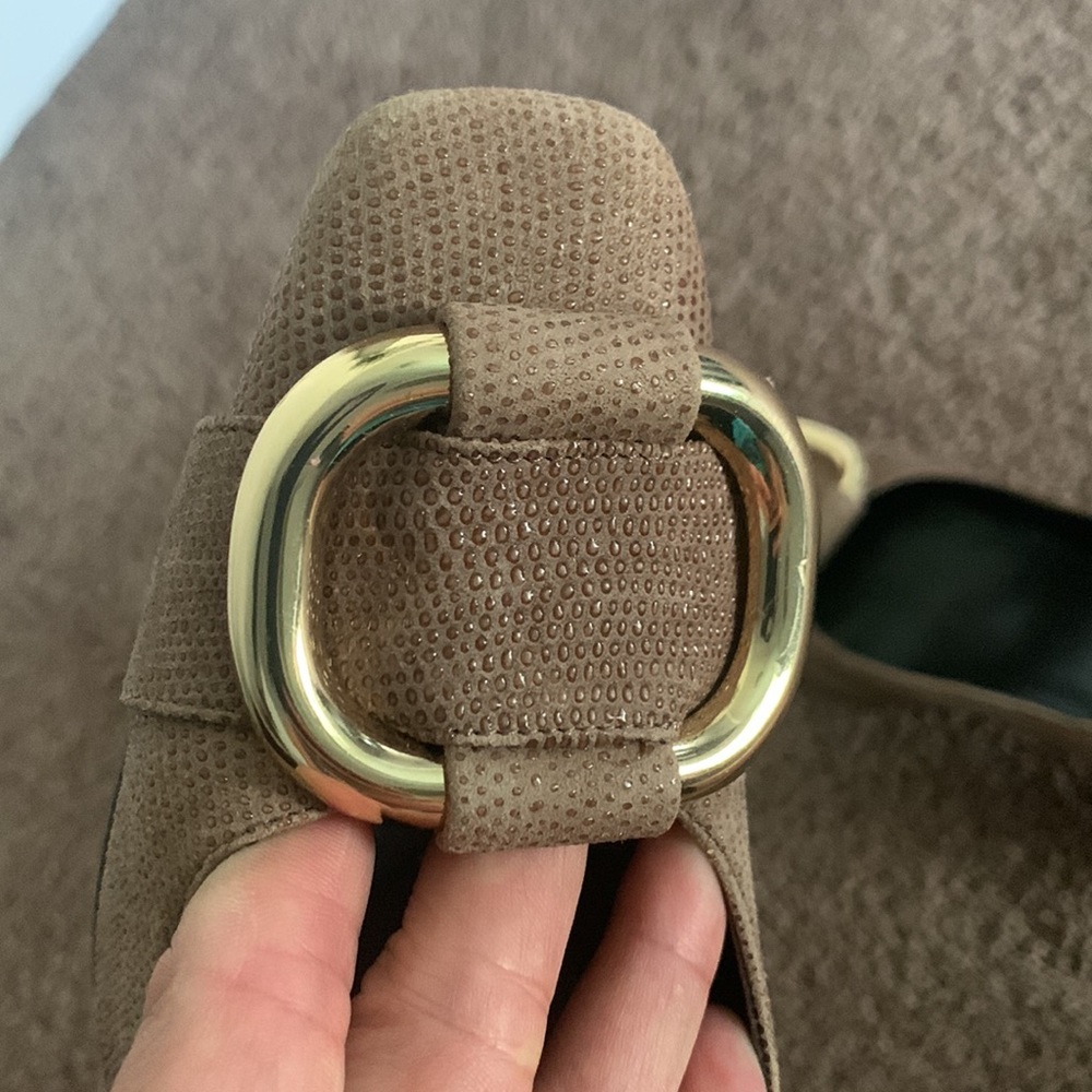 Stuart Weitzman Size 6 1/2 Like New Only Use A Co… - image 4